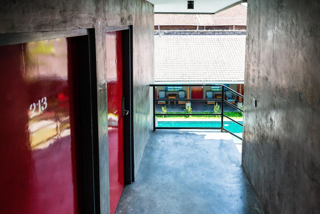 Kayun Hostel Legian Habitación foto