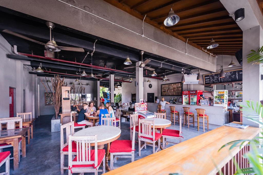 Kayun Hostel Legian Habitación foto